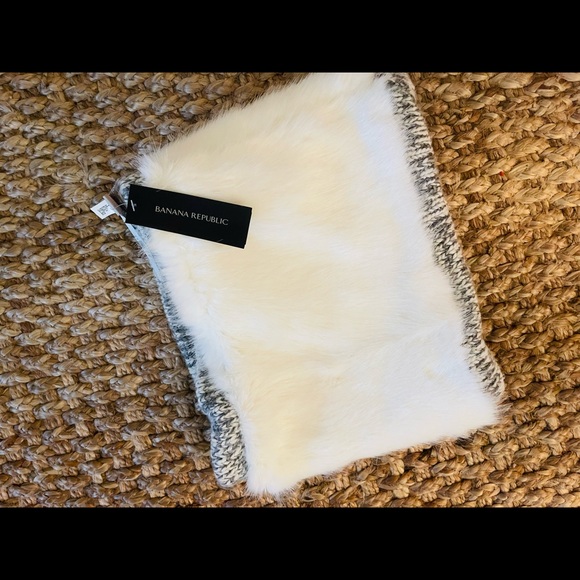 NWT Banana Republic Fur and Heathered Grey Knit Snood Infinity Scarf - Picture 3 of 3